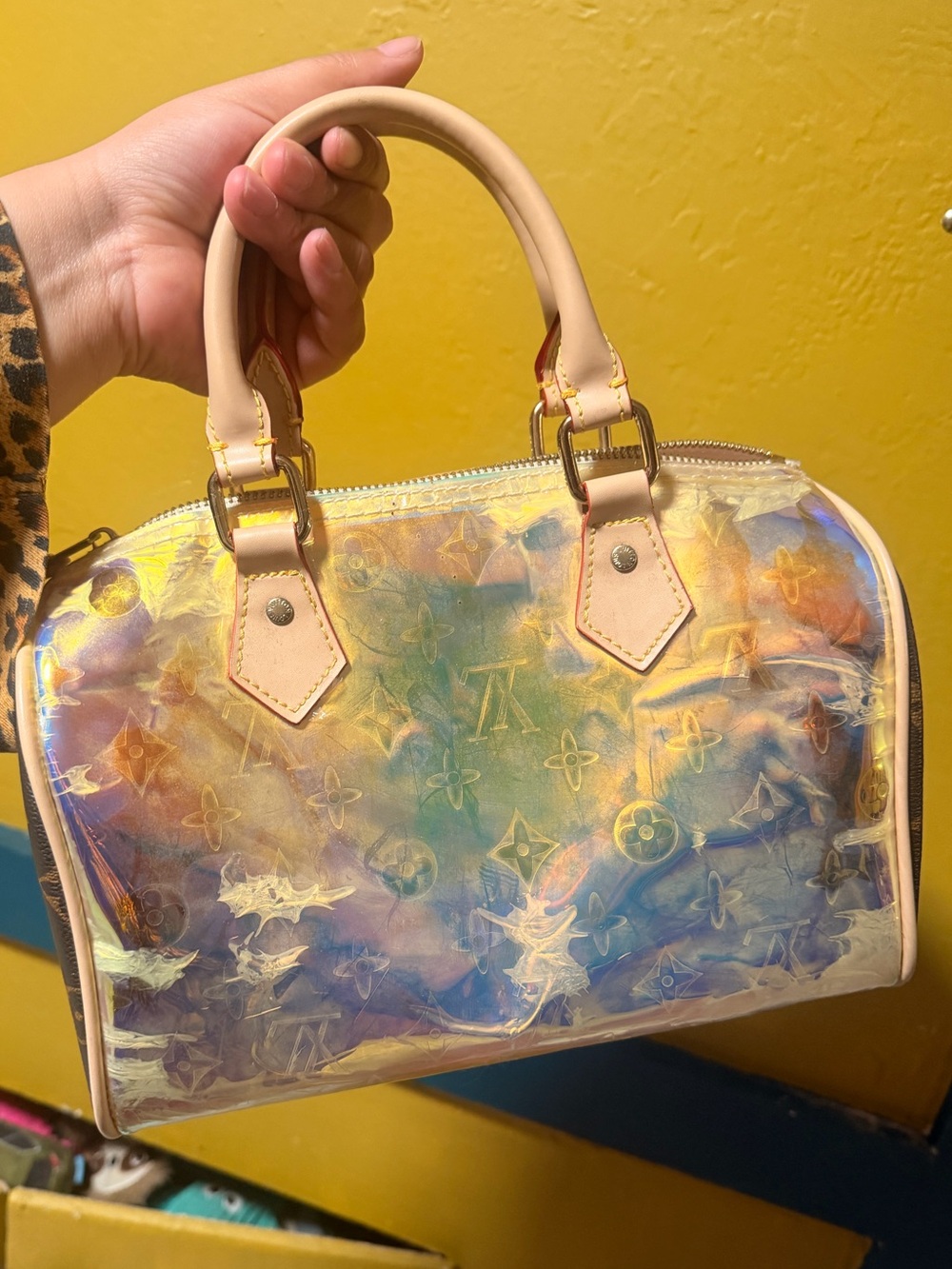 Handbag 👜 with LV design inspiration
